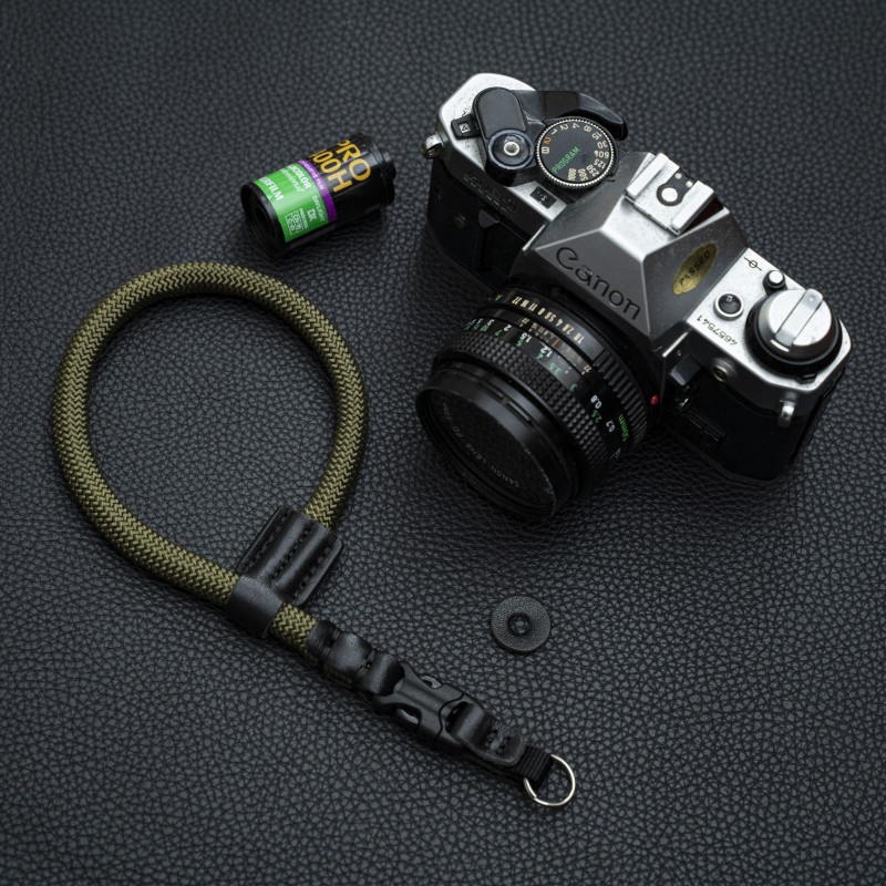FCWS Handmade Quick Release Buckle Army Green Rope Camera wrist strap